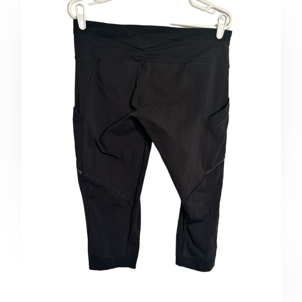 |lululemon| Black Pocketed Capri Leggings Size 10 - Picture 2 of 5